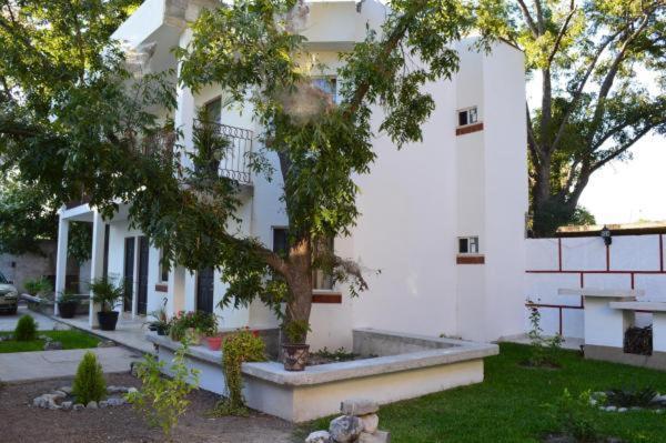 Hospedaje Parras Паррас-де-ла-Фуэнте Экстерьер фото